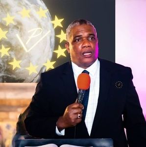 Meet your Posher, Pasteur